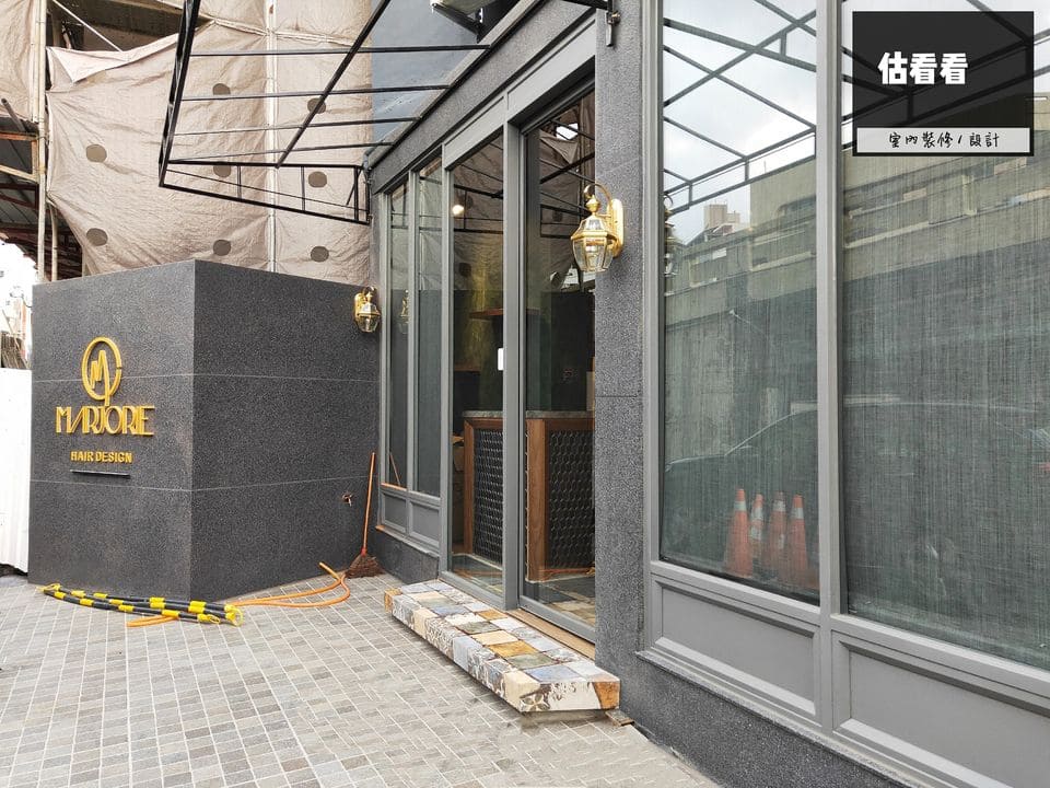 復古奢華系理髮廳設計—結合工業風與高質感元素,打造獨特沙龍空間-店外視角